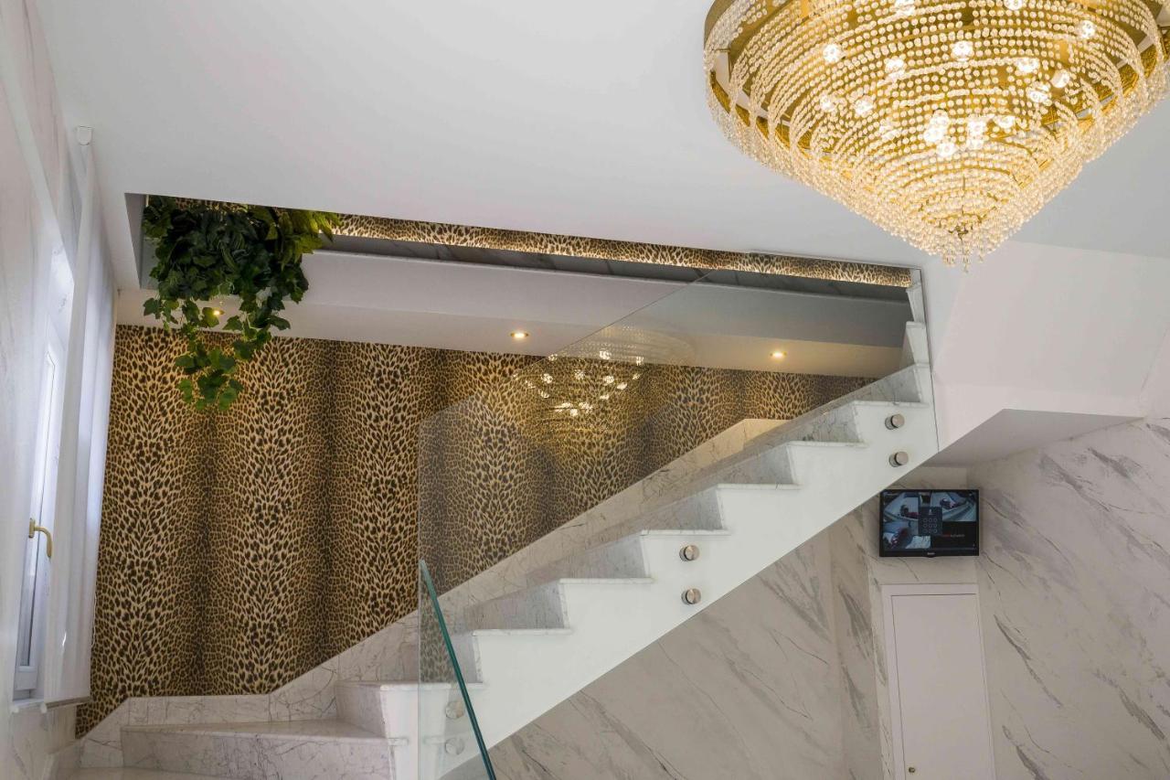 Bed and Breakfast Ef Luxury Living Paolisi Esterno foto